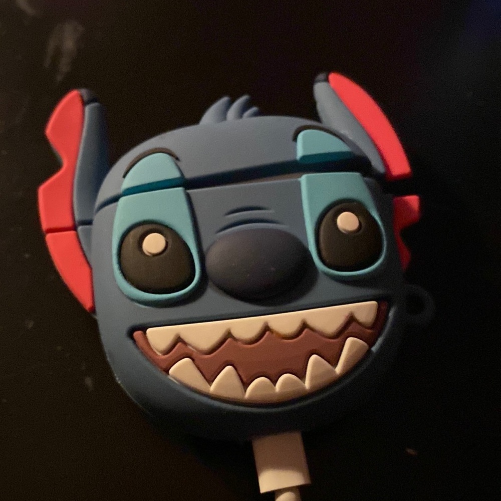 Stitch Airpods!